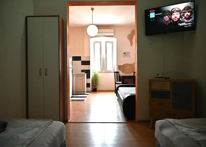 Ivana Rooms Guest house